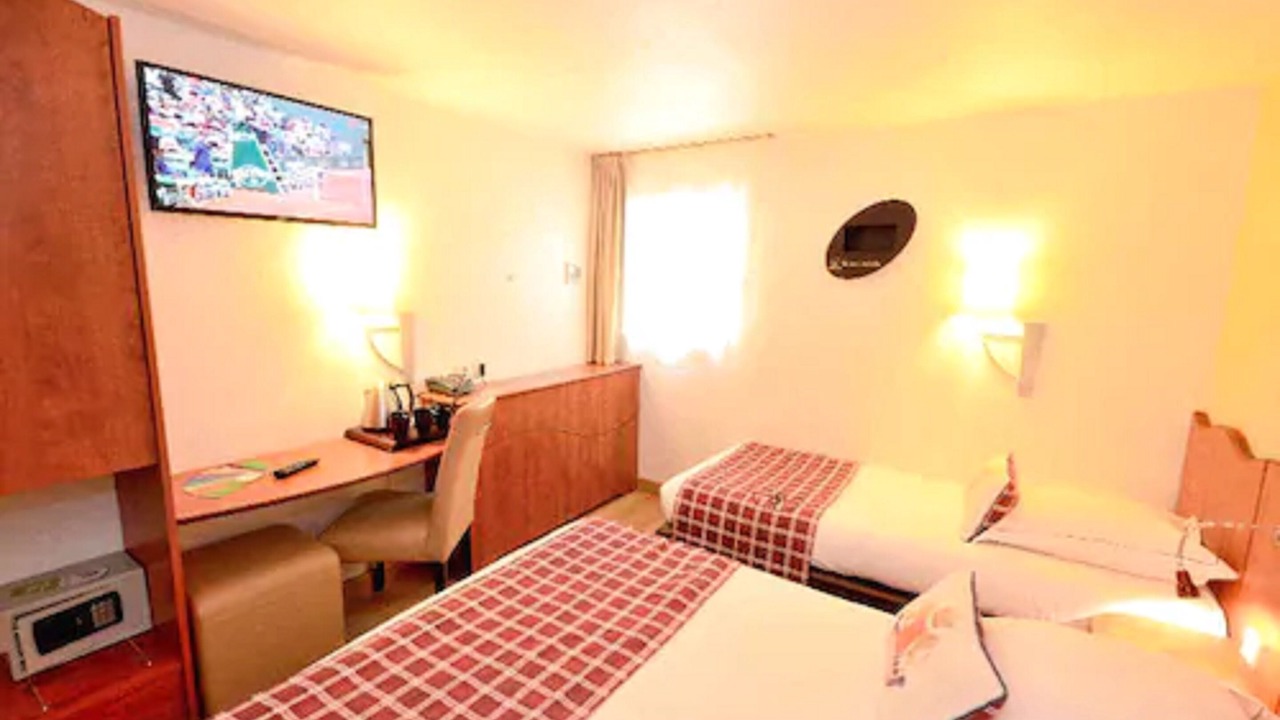 Photo of Bedroom in Tremblay-en-France