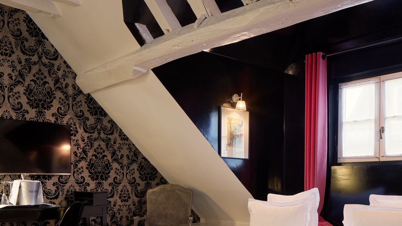Photo of Bedroom in 3rd Arrondissement