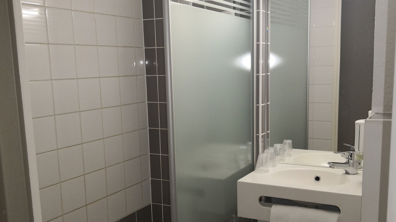 Photo of Bathroom in Cergy
