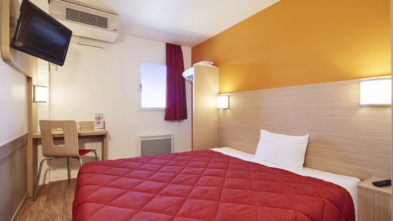 Photo of Bedroom in Roissy-en-France