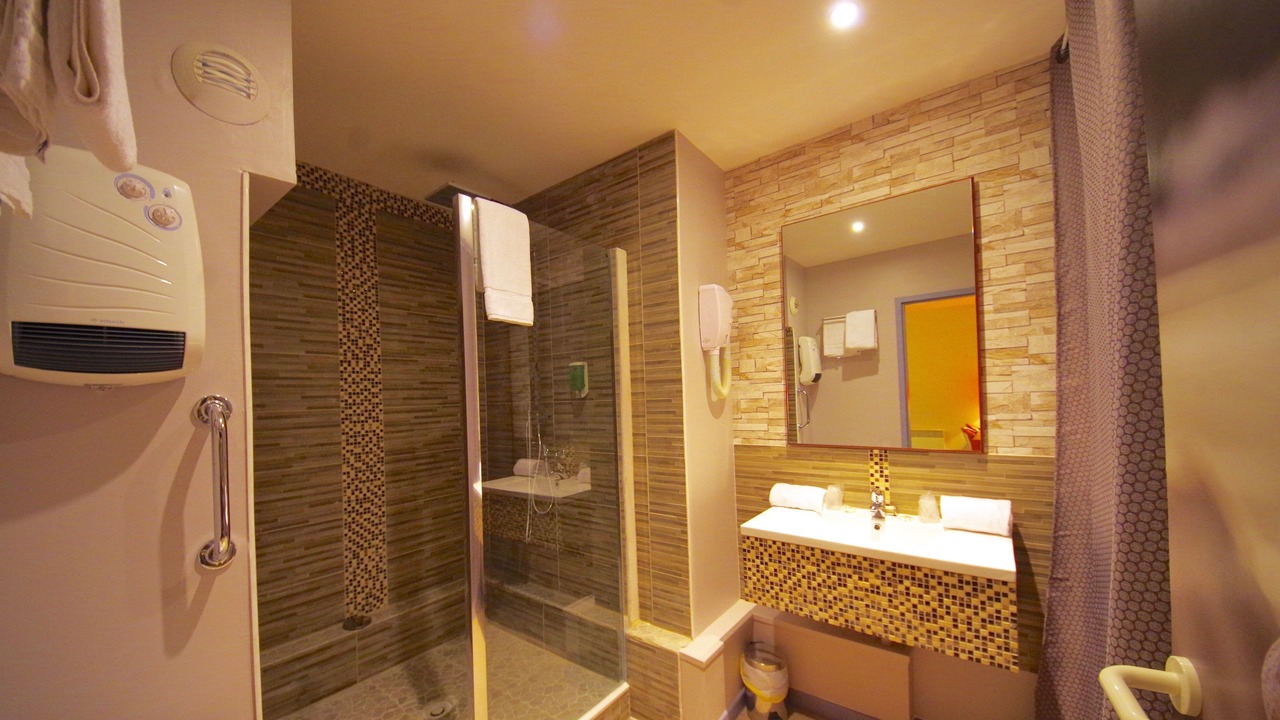 Photo of Bathroom in Peronne