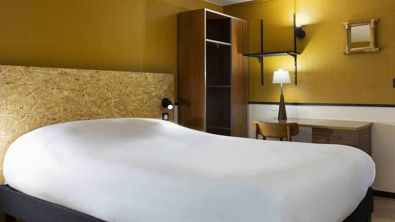 Photo of Bedroom in Villeneuve-la-Garenne
