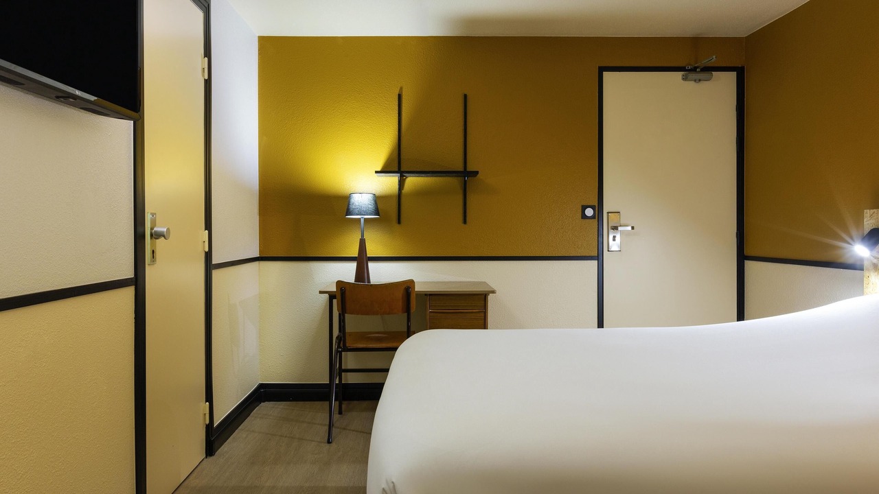 Photo of Bedroom in Villeneuve-la-Garenne