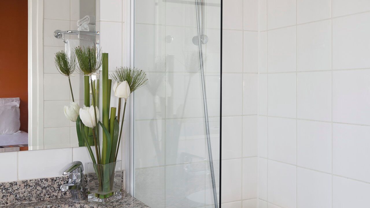Photo of Bathroom in Quartier Saint-Ambroise