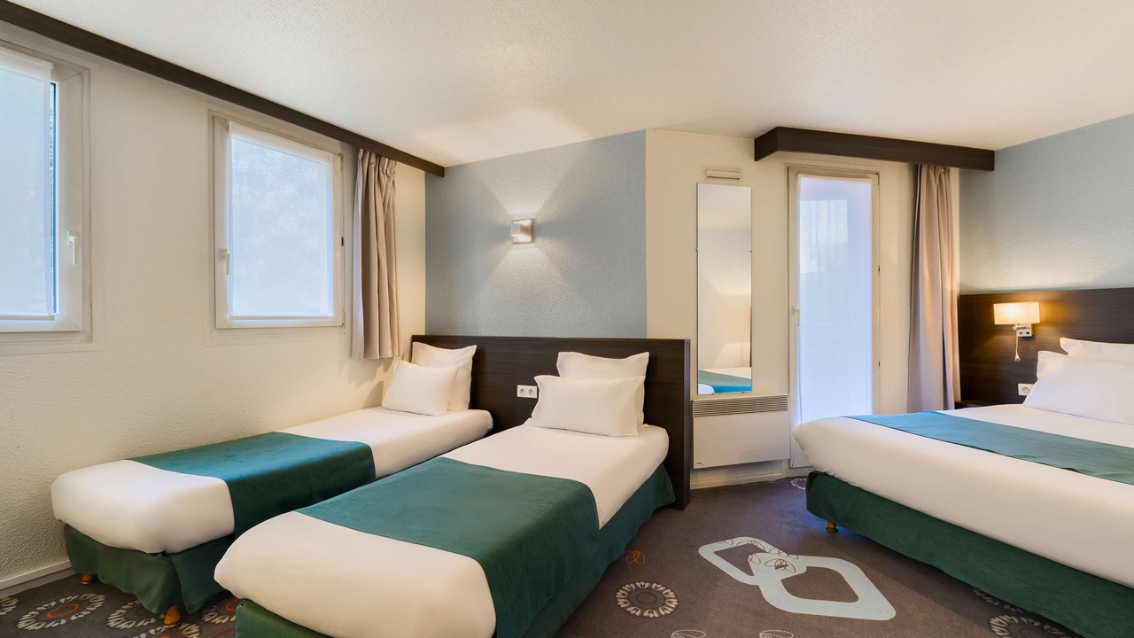 Photo of Bedroom in Fives