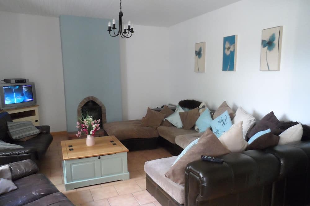 Photo of Livingroom in Fruges