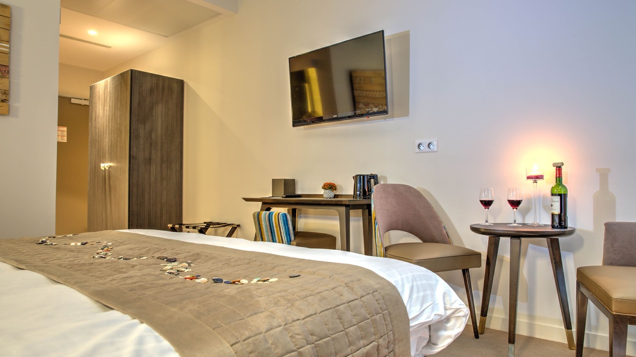 Photo of Bedroom in Meru