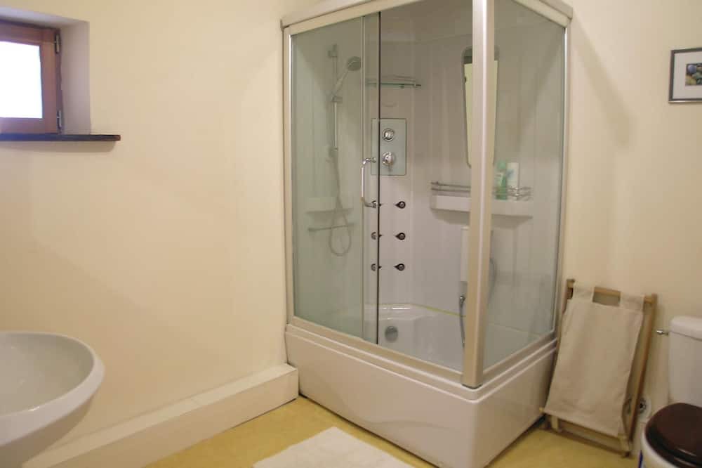 Photo of Bathroom in Moissannes