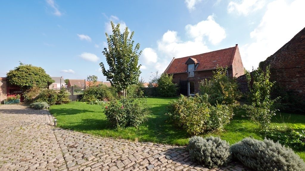 Photo of Outdoor in Dury