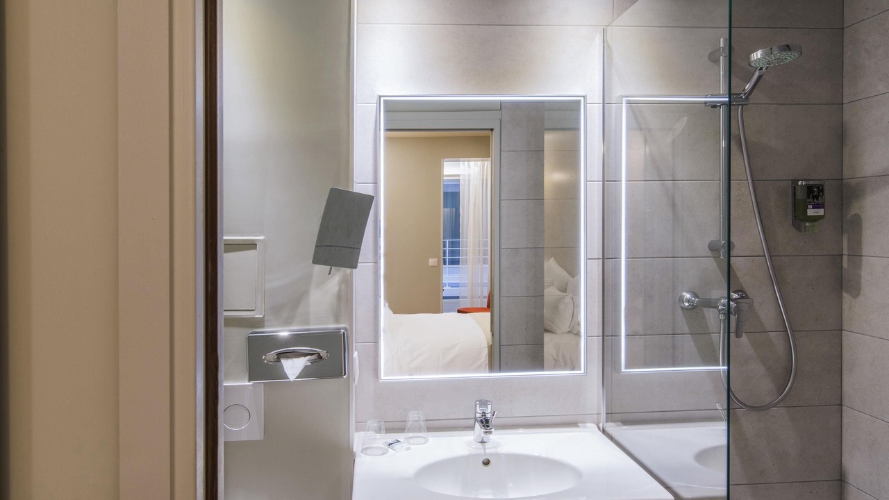 Photo of Bedroom in Levallois-Perret
