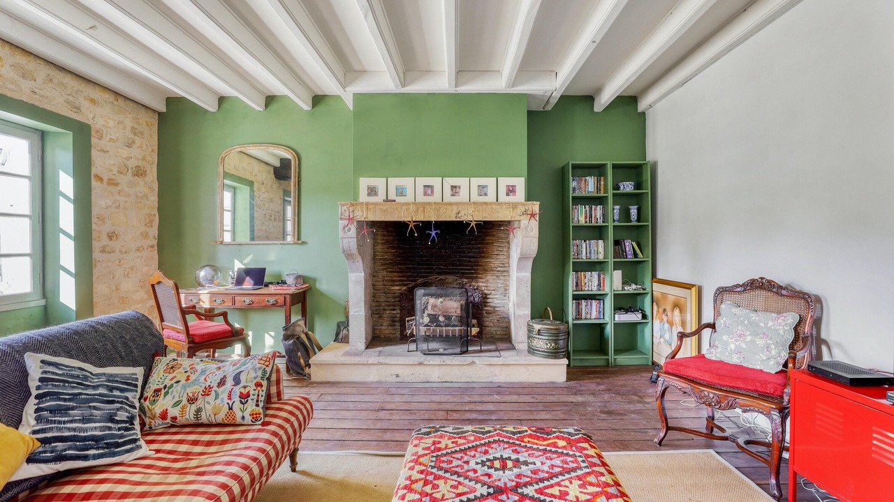 Photo of Livingroom in Montignac-Charente