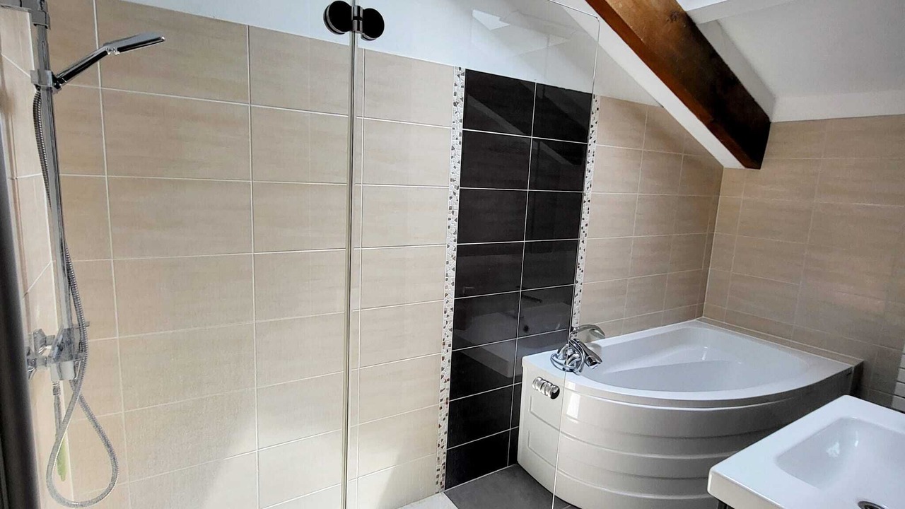 Photo of Bathroom in Cherisey