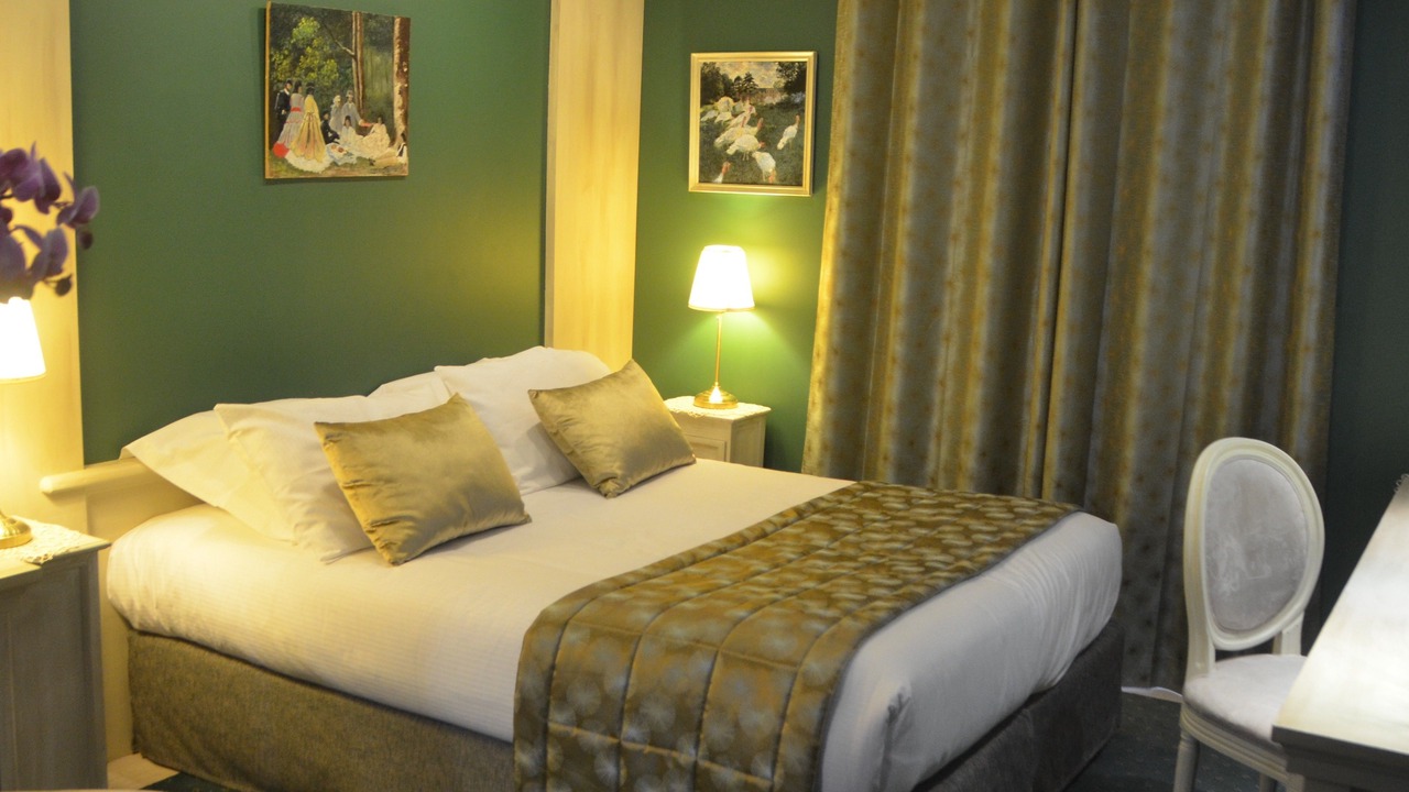 Photo of Bedroom in Moret-sur-Loing