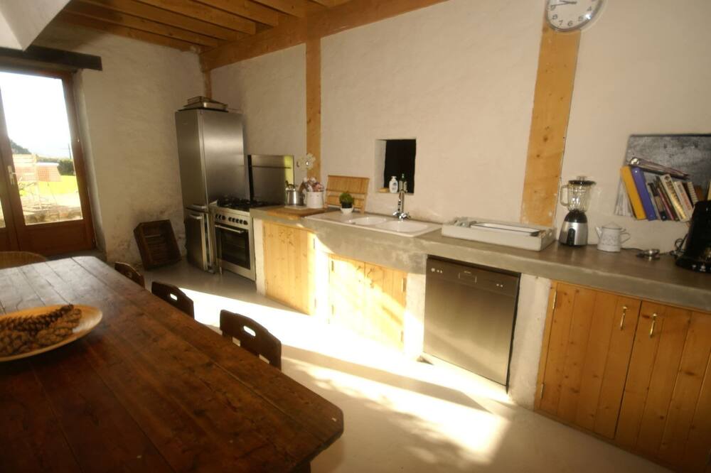 Photo of Kitchen in Saint-Germain-des-Champs