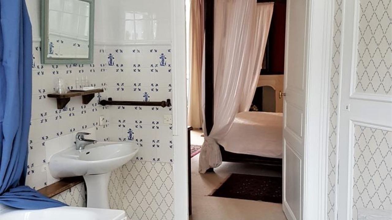Photo of Bathroom in Saumur
