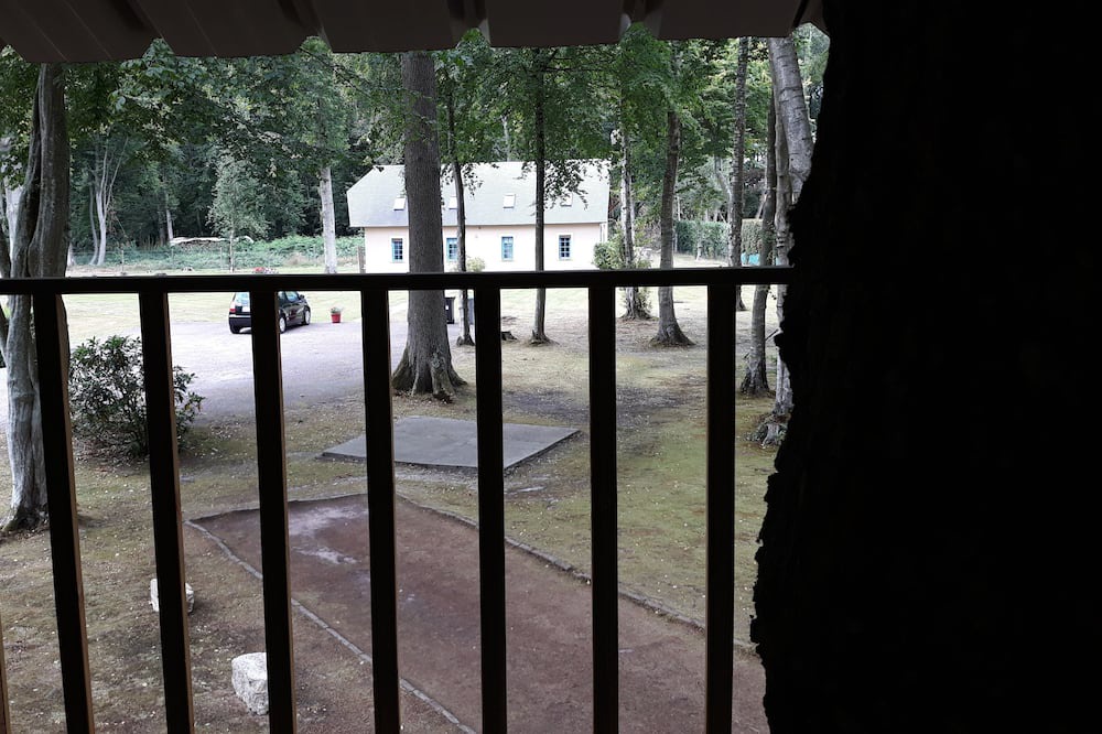 Photo of Patio Balcony in Saint-Gatien-des-Bois