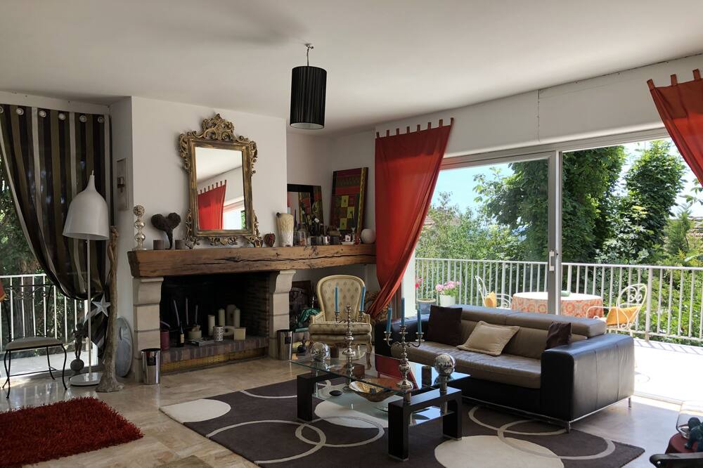 Photo of Livingroom in Montigny-les-Cormeilles