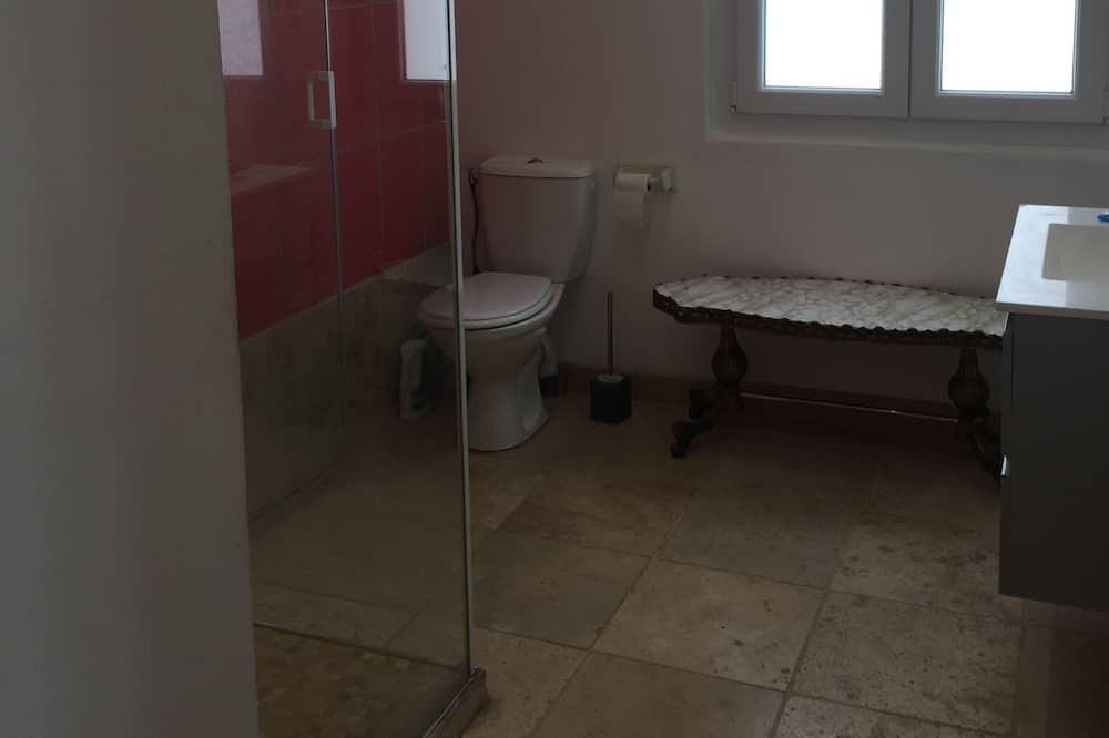 Photo of Bathroom in Aunay-sous-Auneau