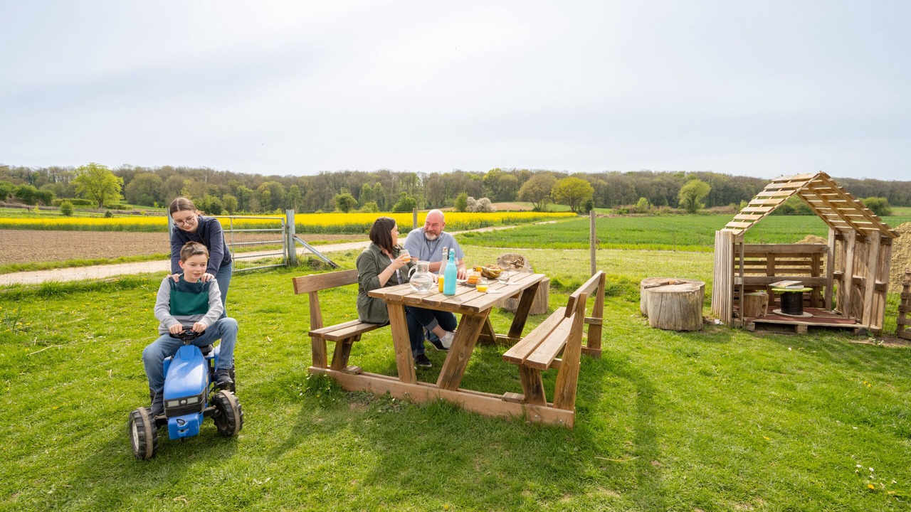 Photo of Outdoor in Farbus