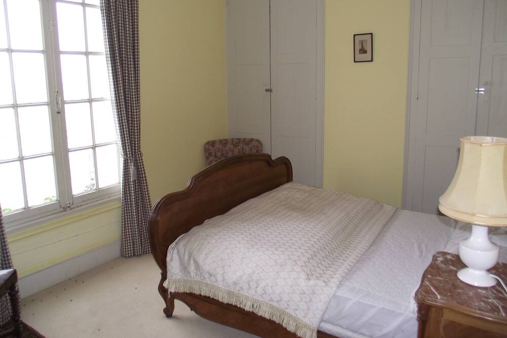 Photo of Bedroom in Moyenneville