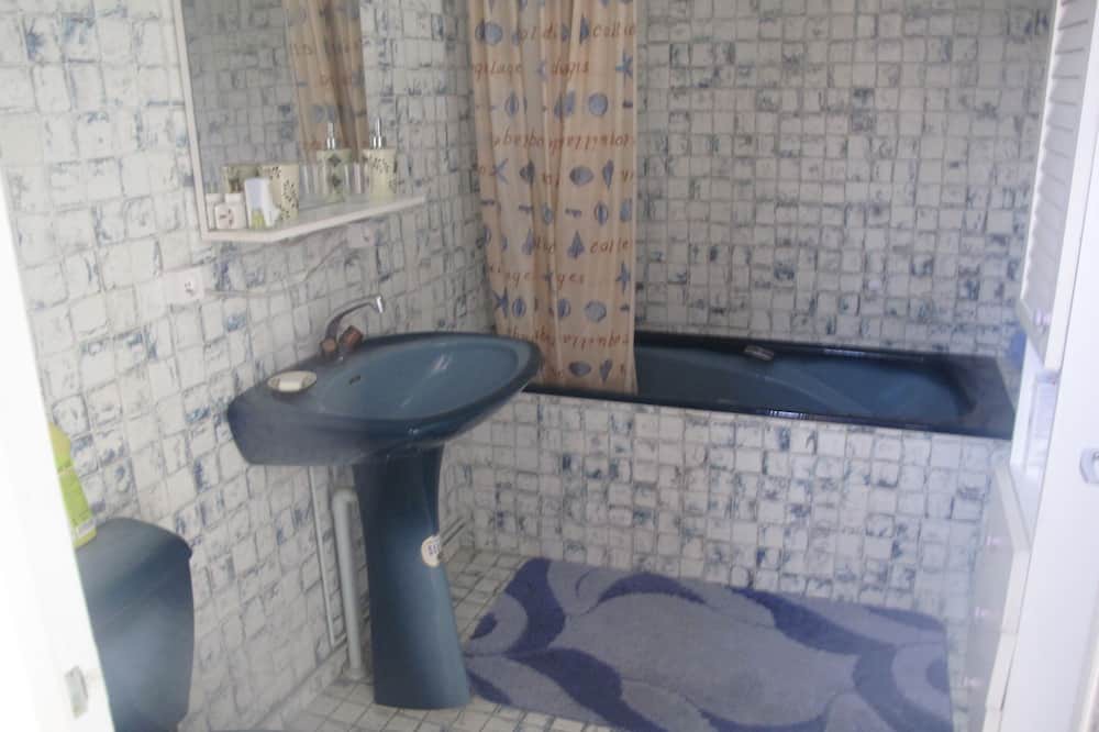 Photo of Bathroom in Saint-Martin-sur-Armancon