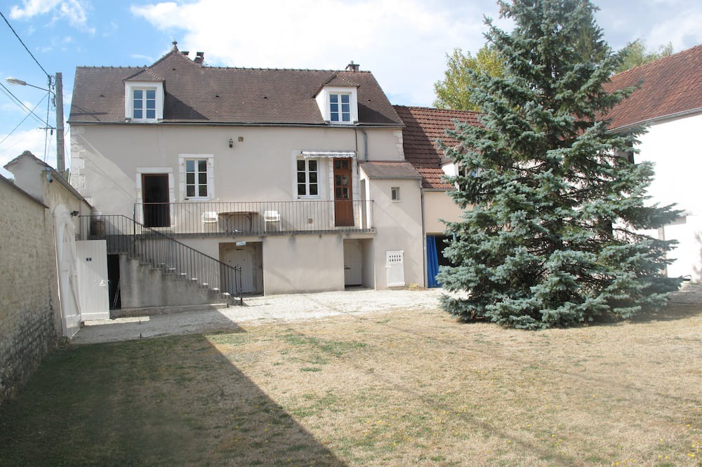 Photo of Outdoor in Saint-Martin-sur-Armancon