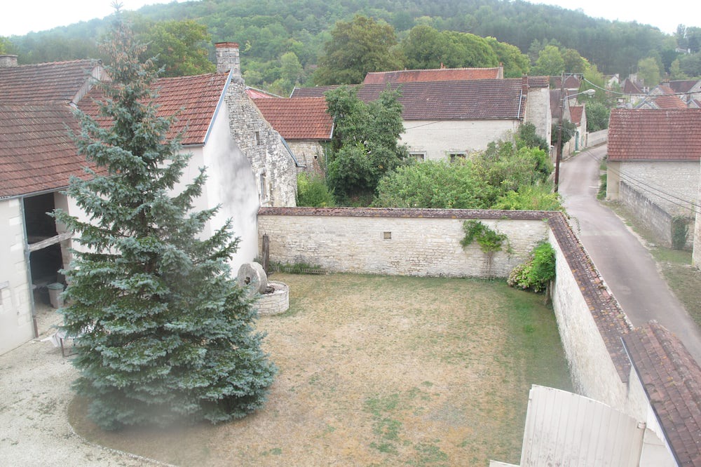 Photo of Outdoor in Saint-Martin-sur-Armancon