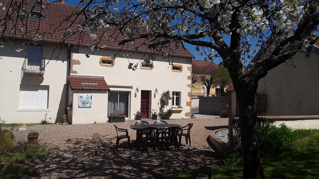 Photo of Outdoor in Saint-Aubin-en-Charollais