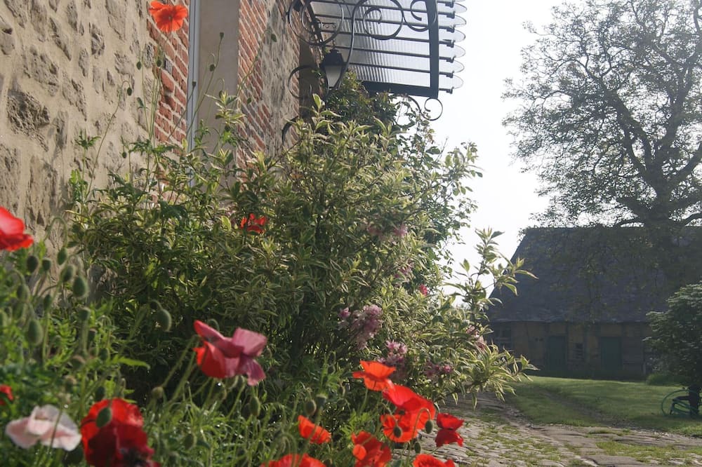 Photo of Outdoor in Longmesnil
