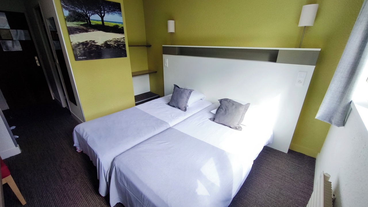 Photo of Bedroom in Dourdan