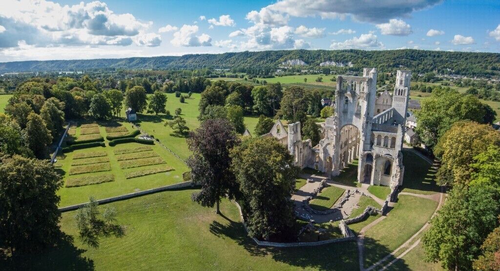 Photo of Others in Jumieges