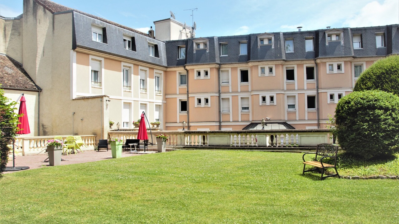 Photo of Outdoor in Sens