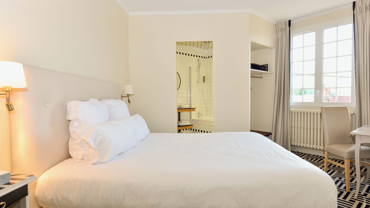 Photo of Bedroom in Saint-Pierre-du-Vauvray