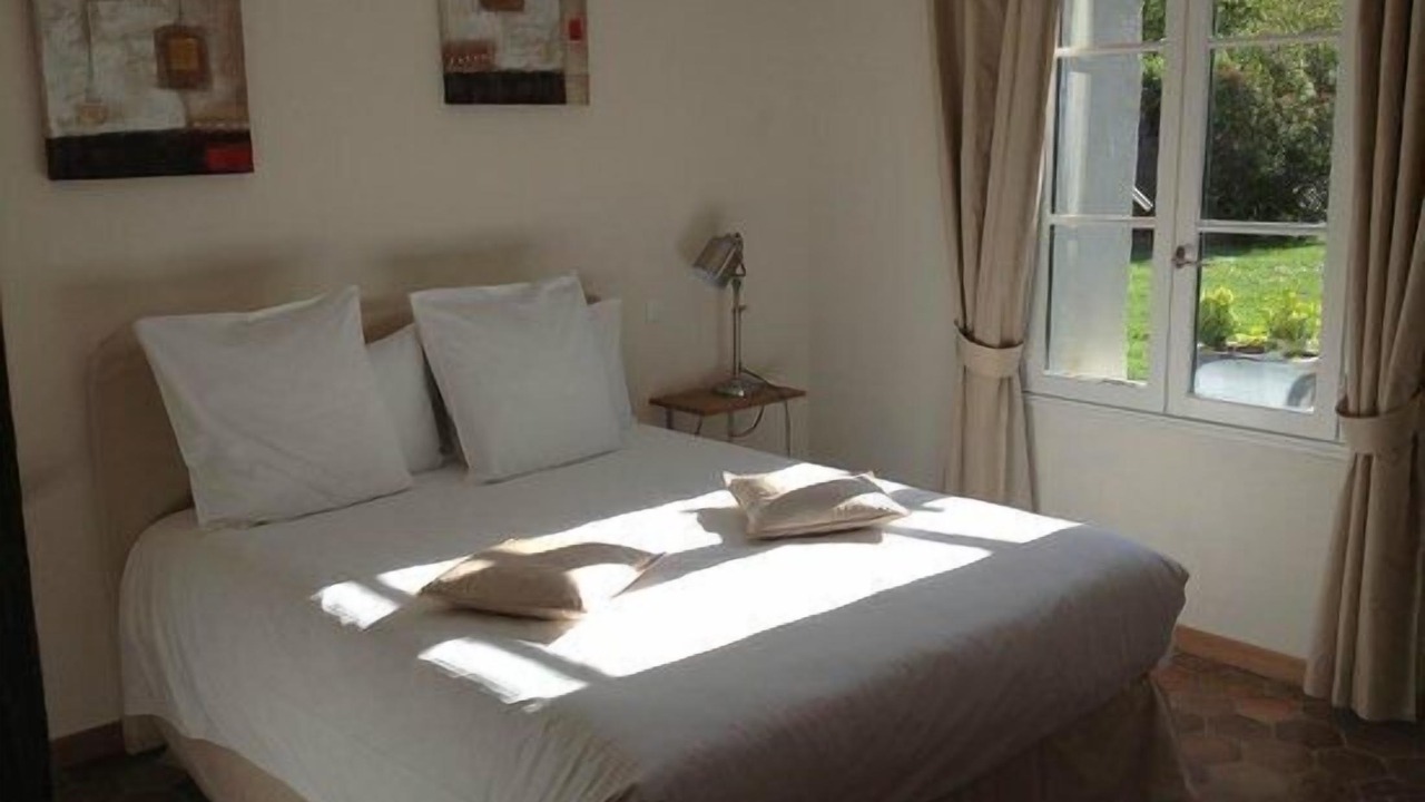 Photo of Bedroom in Chamant