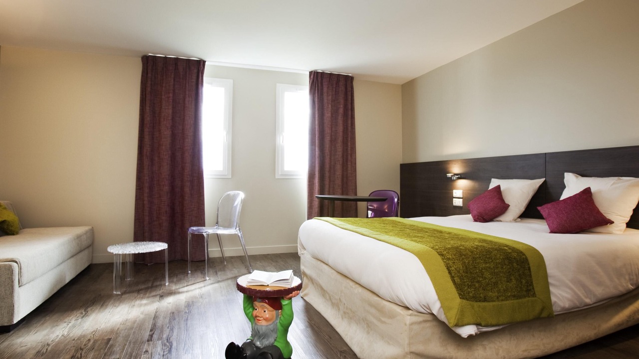 Photo of Bedroom in Jaux
