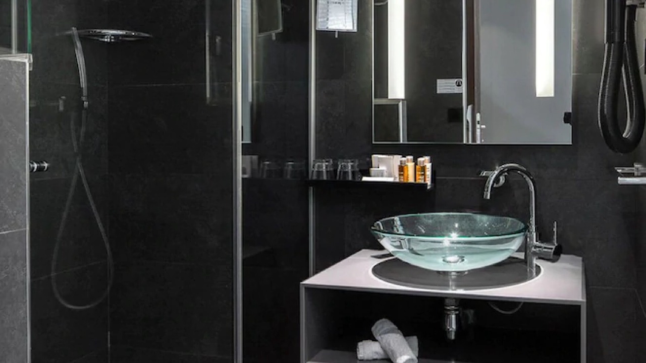 Photo of Bathroom in Vivienne