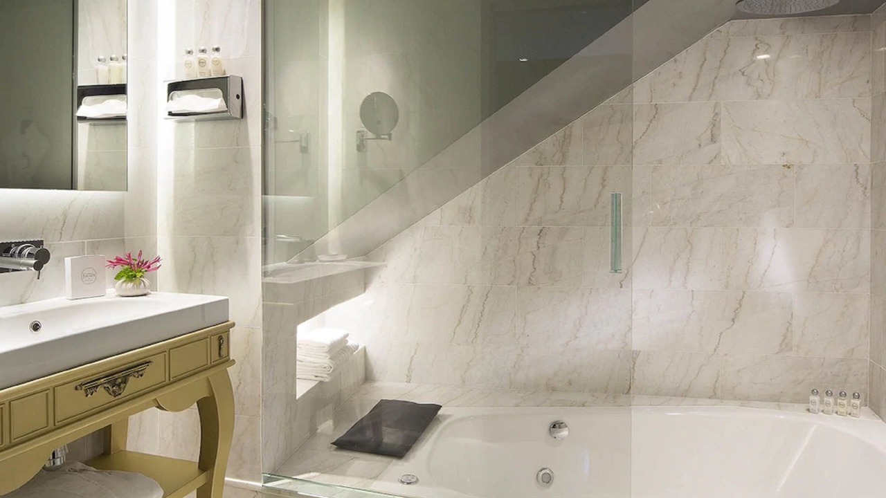 Photo of Bathroom in Vivienne