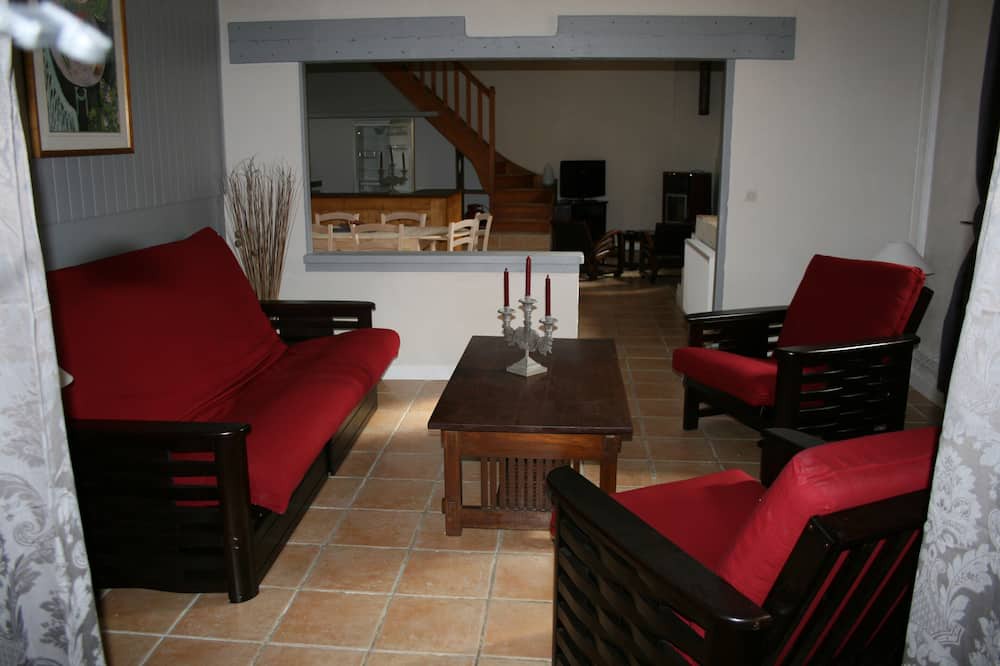 Photo of Livingroom in Tourly