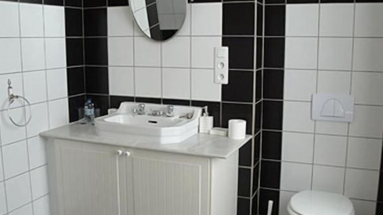 Photo of Bathroom in Raincourt