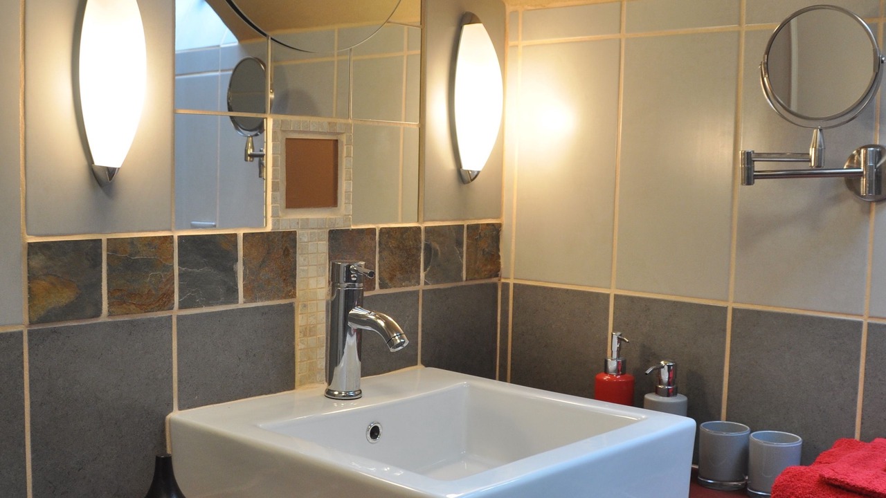 Photo of Bathroom in Hericourt-sur-Therain