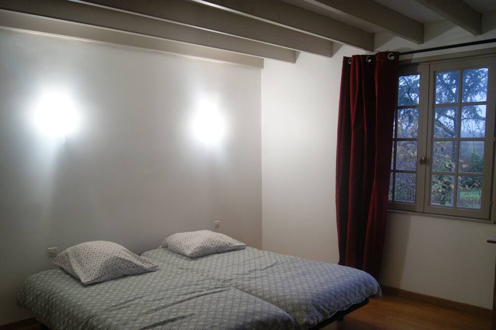 Photo of Bedroom in Belle-et-Houllefort
