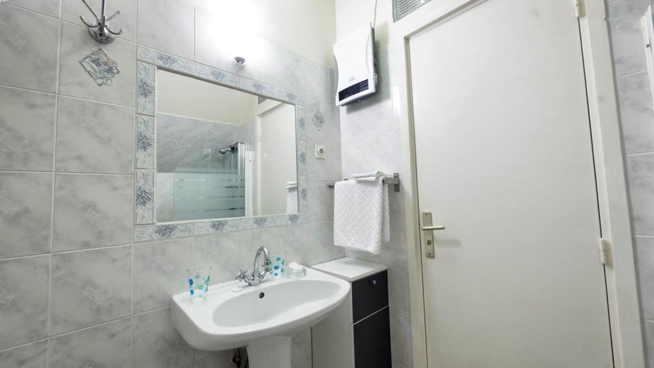 Photo of Bathroom in Chaumont-en-Vexin