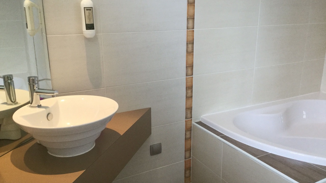 Photo of Bathroom in Chenas