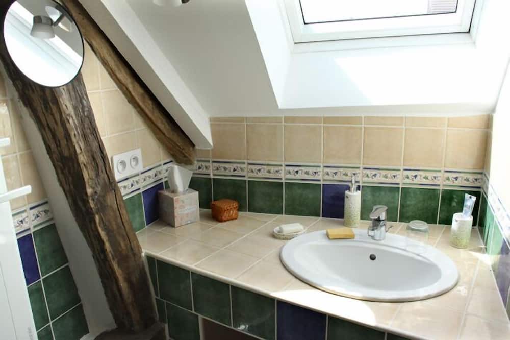 Photo of Bathroom in Beauchery-Saint-Martin