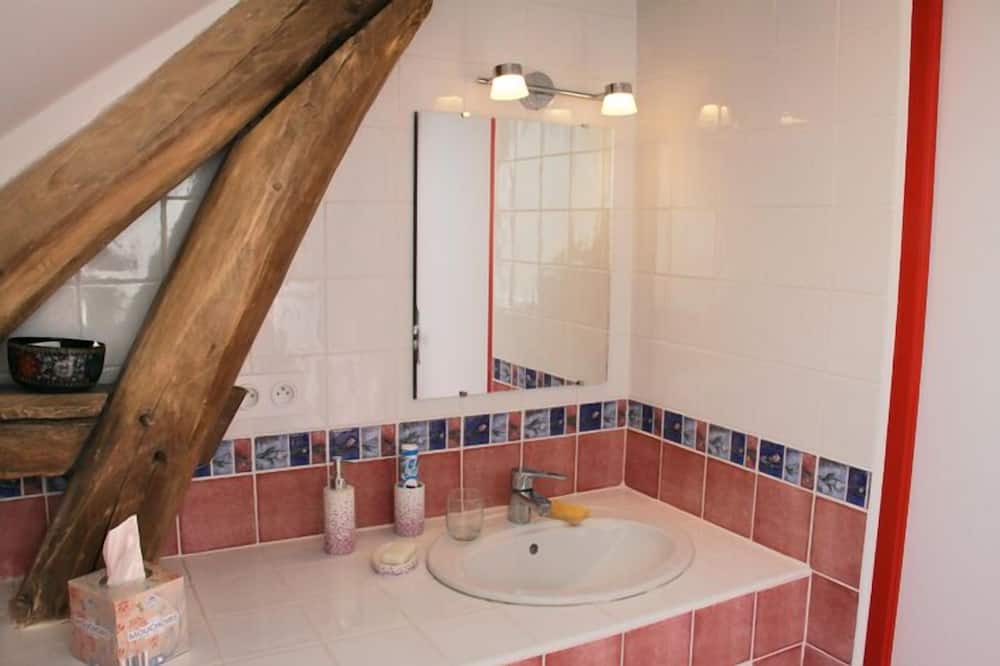 Photo of Bathroom in Beauchery-Saint-Martin