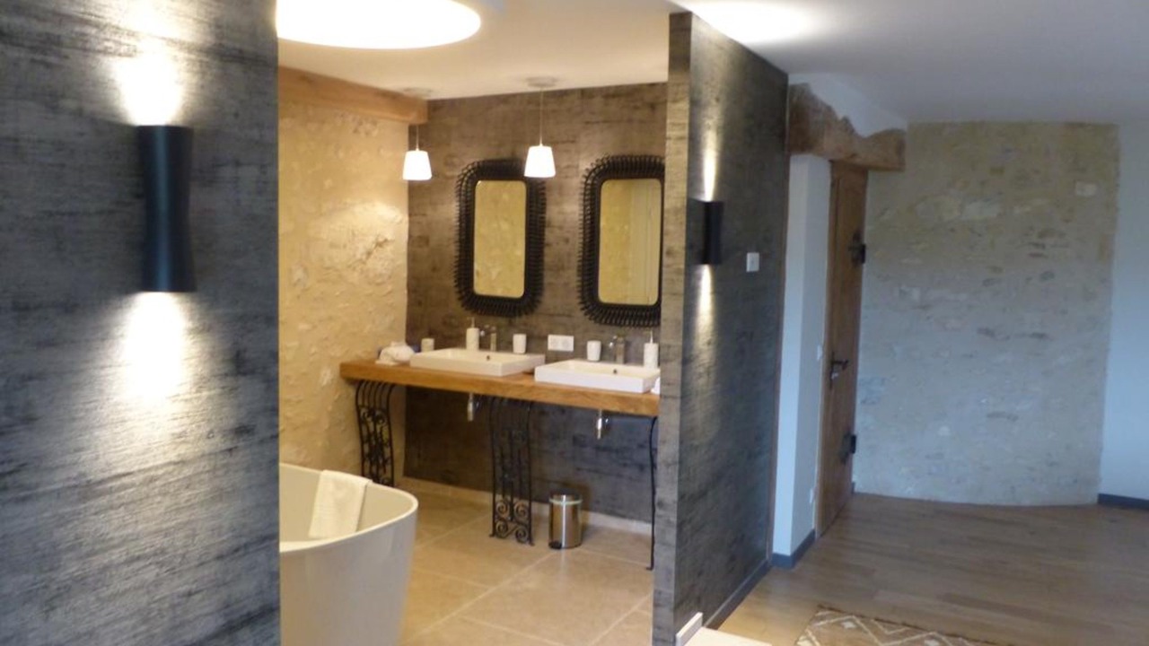 Photo of Bathroom in Anthenay
