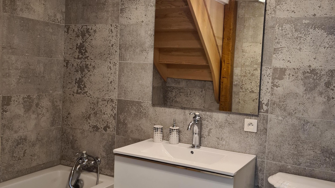 Photo of Bathroom in Domsure