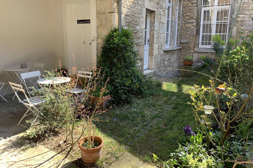 Photo of Patio Balcony in Besancon Old Town