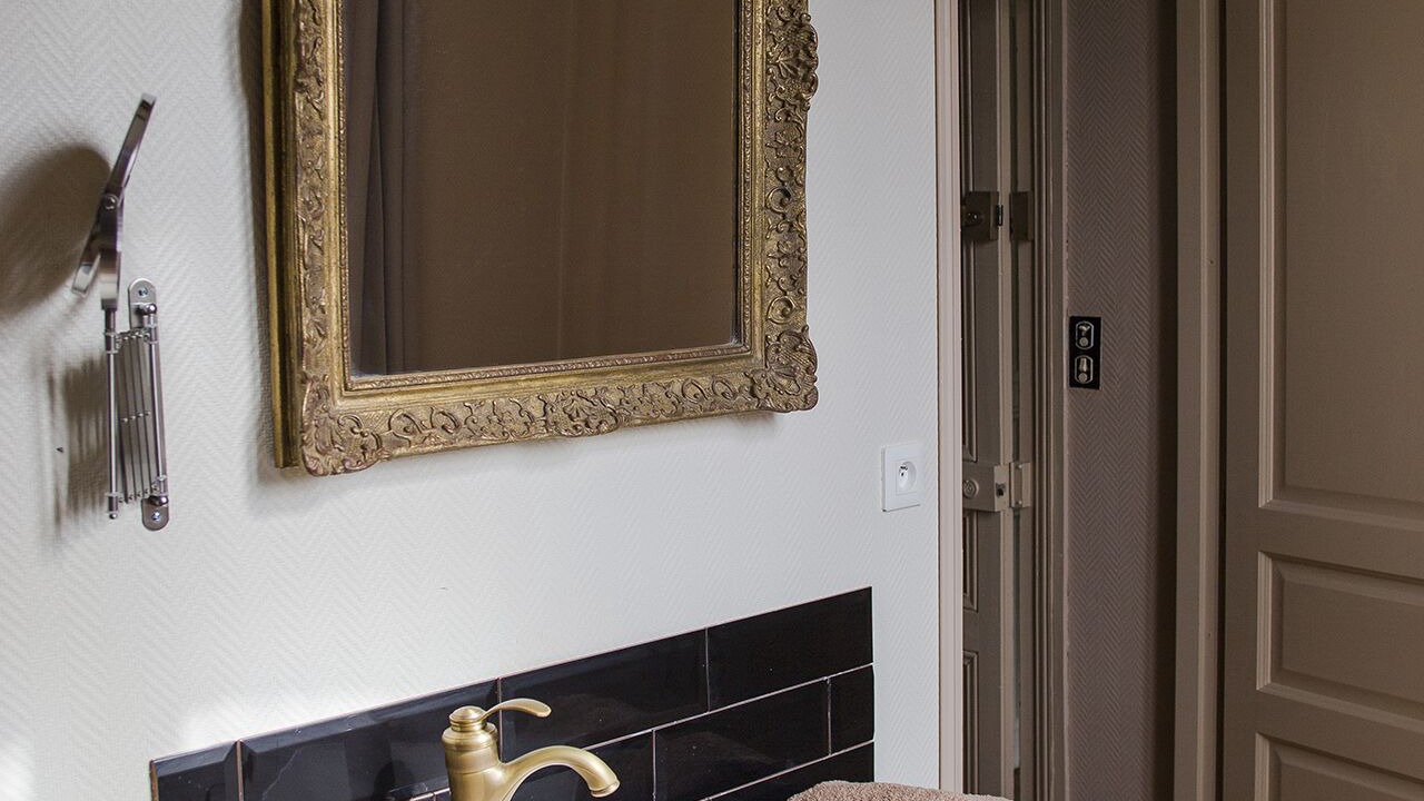 Photo of Bathroom in Cahon