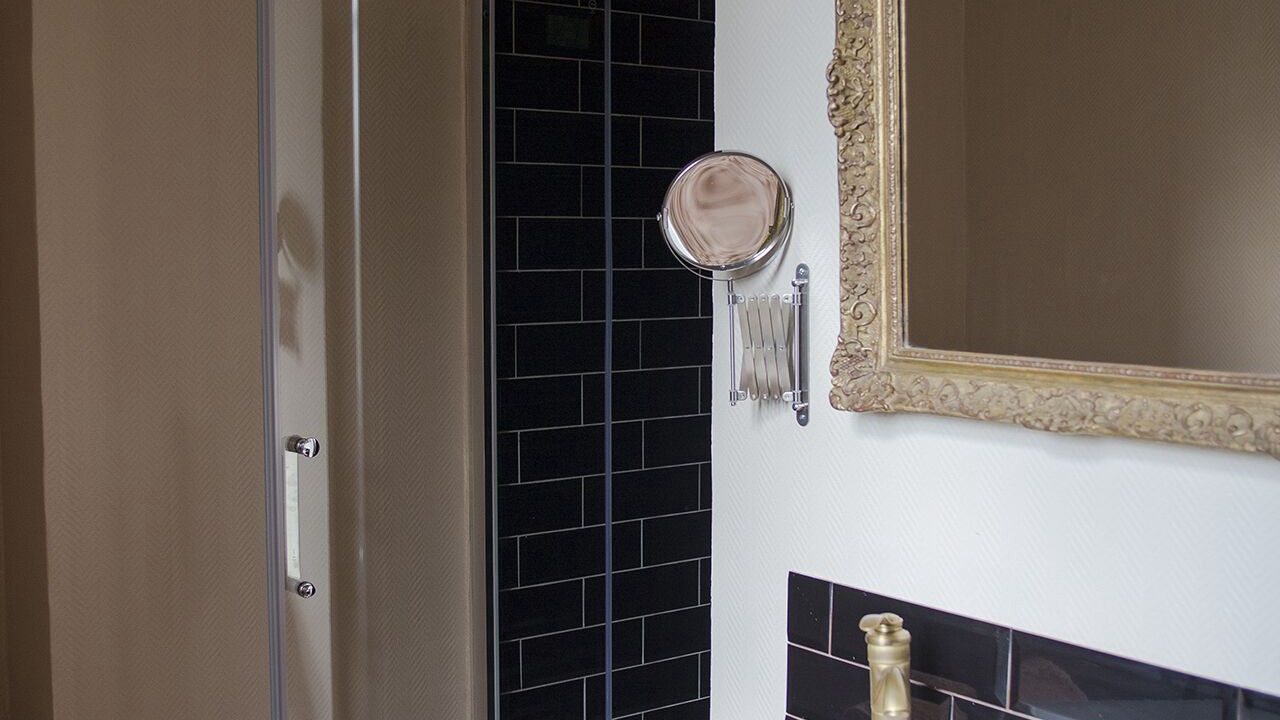 Photo of Bathroom in Cahon